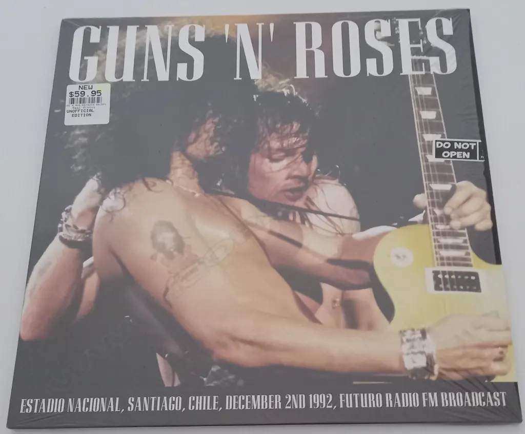 Guns N' Roses, Estadio Nacional, Santiago, Chile, December 2nd 1992, Futuro Radio Fm Broadcast, (Double Album) Image 1++
